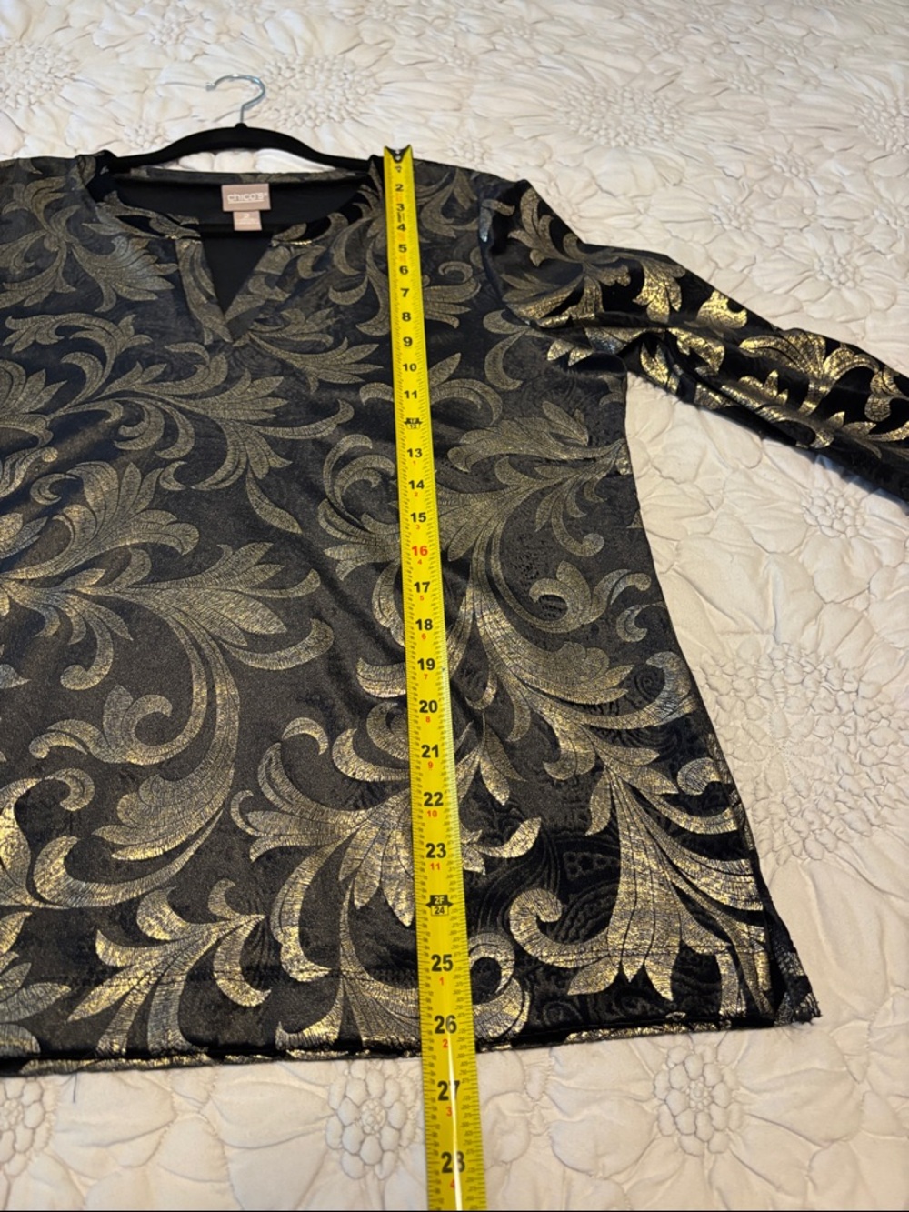 NWOT Chico's Elegant Black and Gold Top - Picture 6 of 7